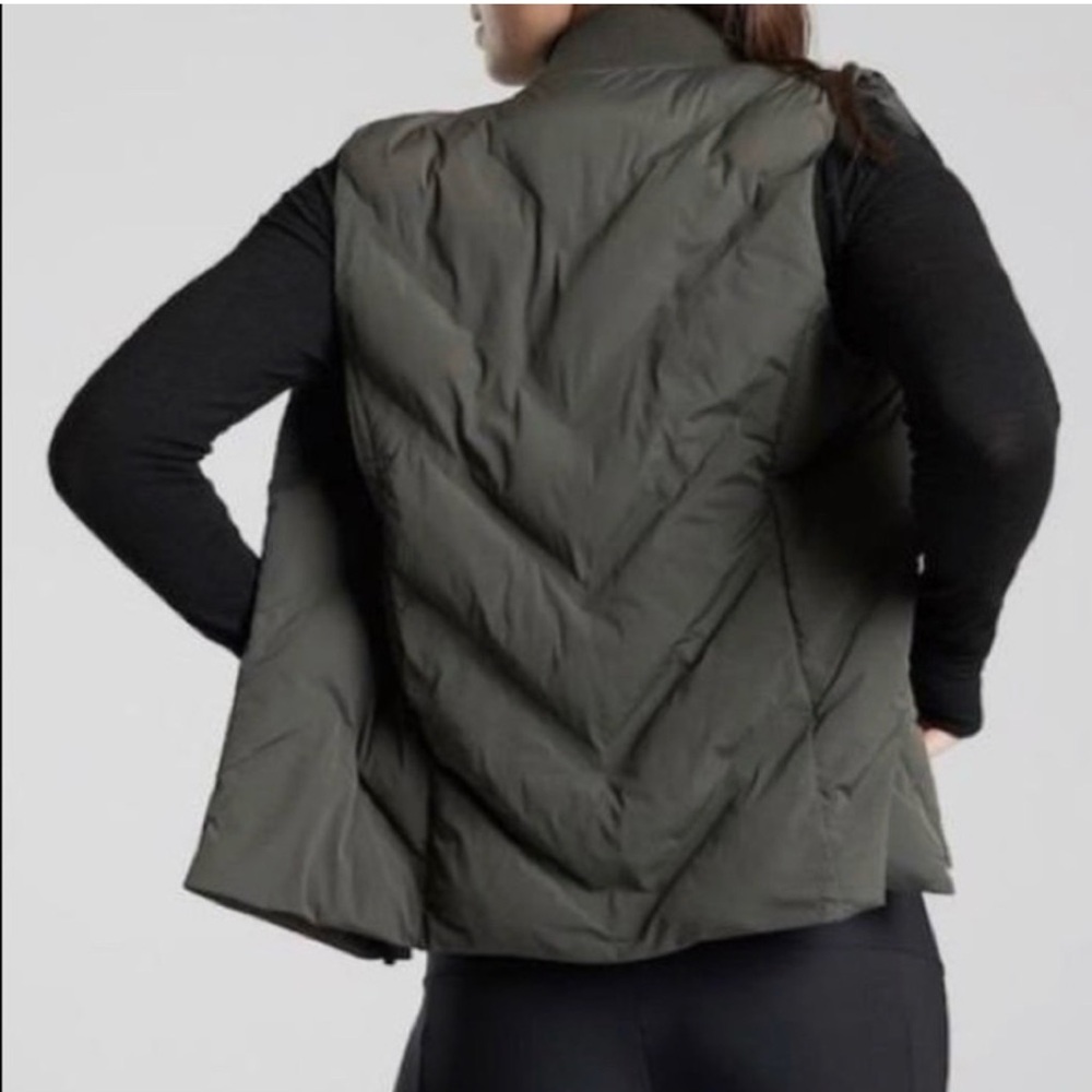 Athleta Inlet Puffer Vest - Picture 2 of 8